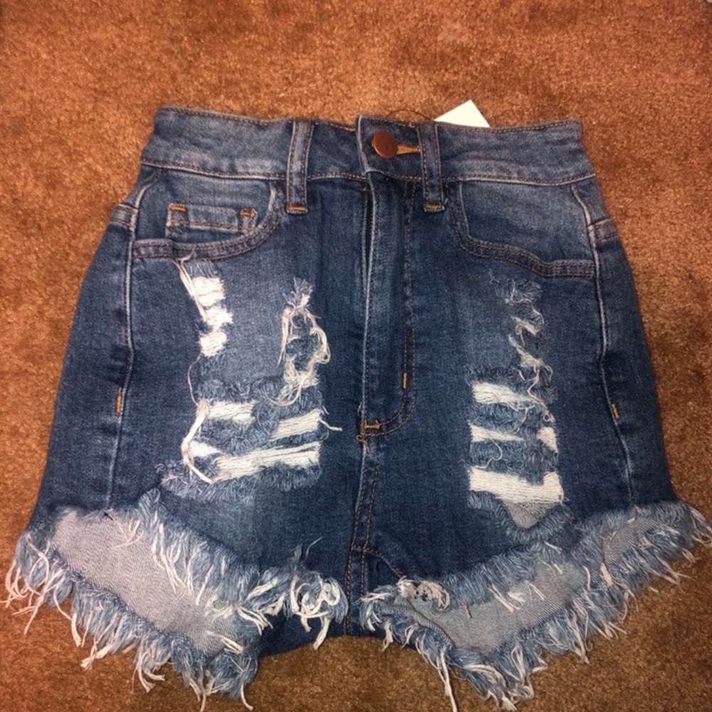 Fashion Nova Shorts Size 0